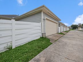 1539 Nichole Woods Drive, Houston TX 77047
