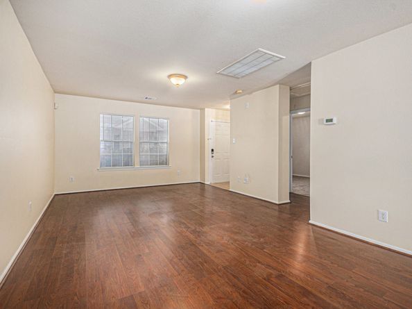 1539 Nichole Woods Drive, Houston TX 77047