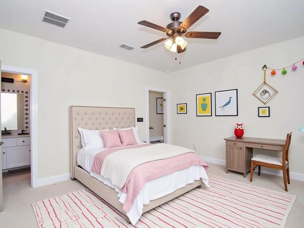 11 Laurel Wreath Trail, Sugar Land TX 77498