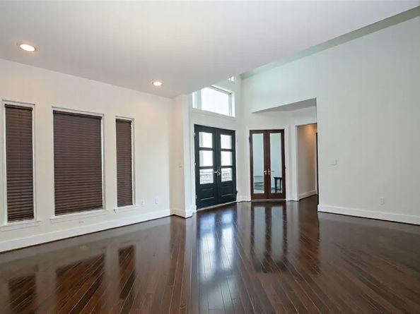 11 Laurel Wreath Trail, Sugar Land TX 77498