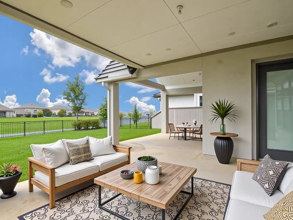 11 Laurel Wreath Trail, Sugar Land TX 77498