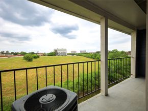 18511 Egret Bay Boulevard 310, Webster TX 77058