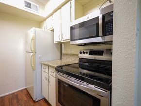 18511 Egret Bay Boulevard 310, Webster TX 77058