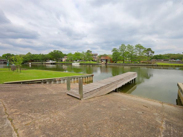 18511 Egret Bay Boulevard 310, Webster TX 77058