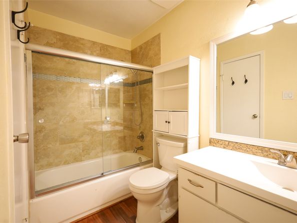 18511 Egret Bay Boulevard 310, Webster TX 77058