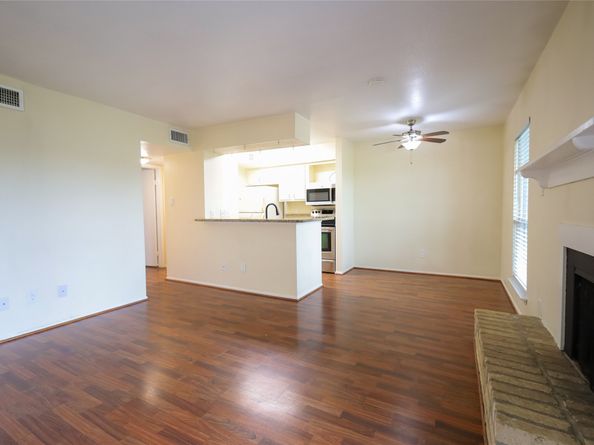 18511 Egret Bay Boulevard 310, Webster TX 77058