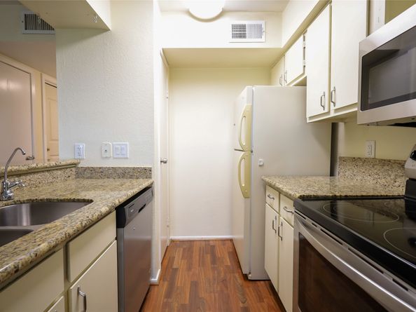 18511 Egret Bay Boulevard 310, Webster TX 77058