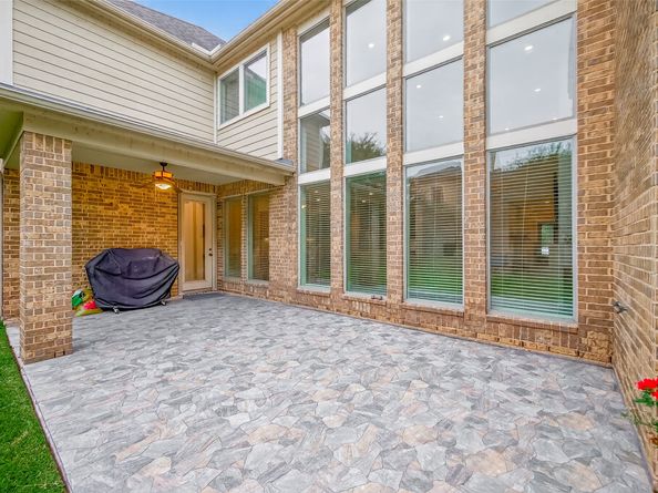 16226 Breakwater Path Drive, Houston TX 77044