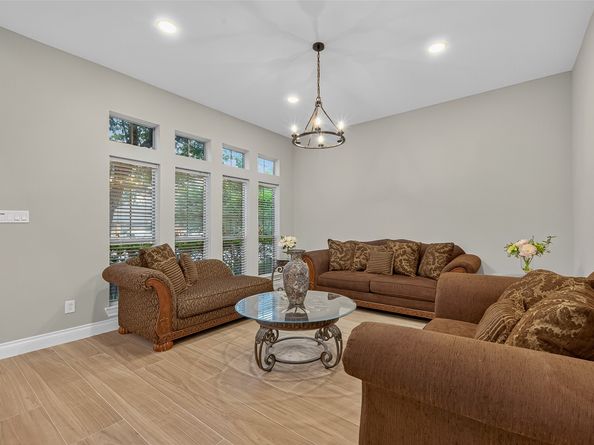 16226 Breakwater Path Drive, Houston TX 77044