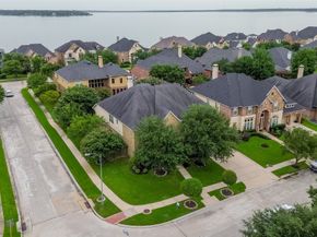 16226 Breakwater Path Drive, Houston TX 77044
