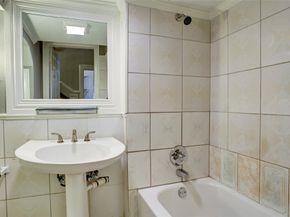 2709 Blodgett Street, Houston TX 77004