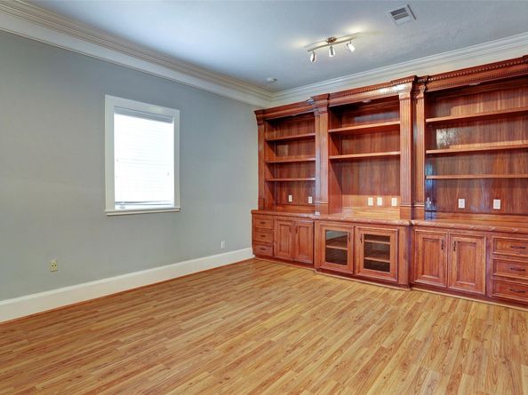 2709 Blodgett Street, Houston TX 77004