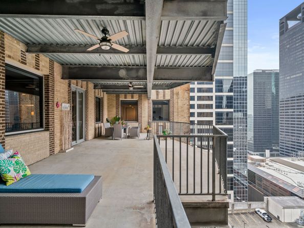 914 Main Street 2204, Houston TX 77002