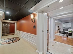 914 Main Street 2204, Houston TX 77002