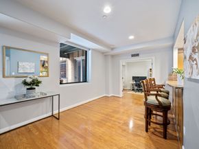 914 Main Street 2204, Houston TX 77002