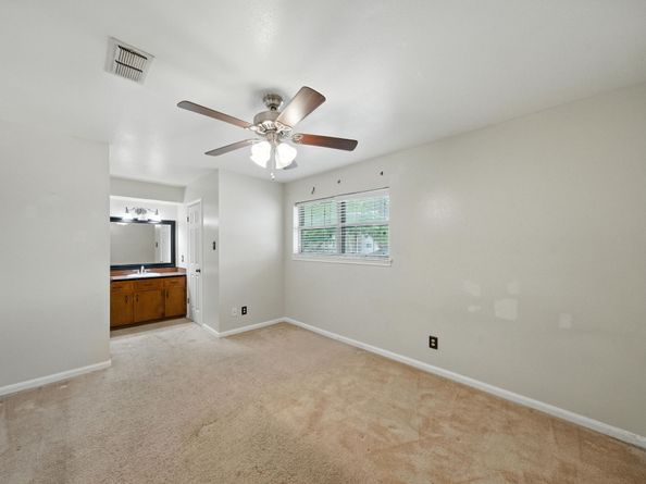 10666 Hazelhurst Drive 22, Houston TX 77043