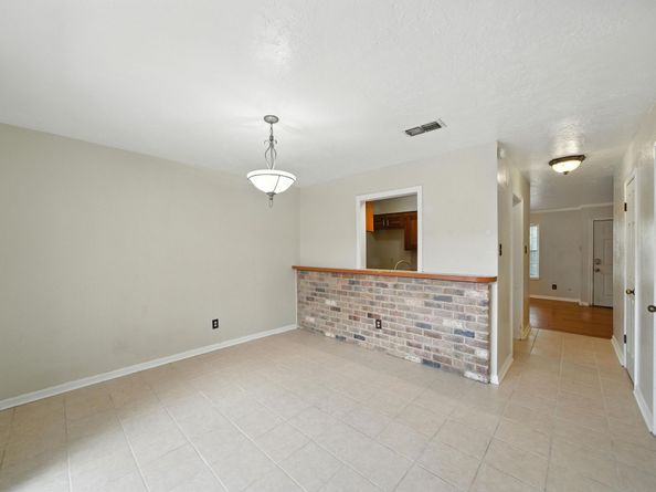 10666 Hazelhurst Drive 22, Houston TX 77043