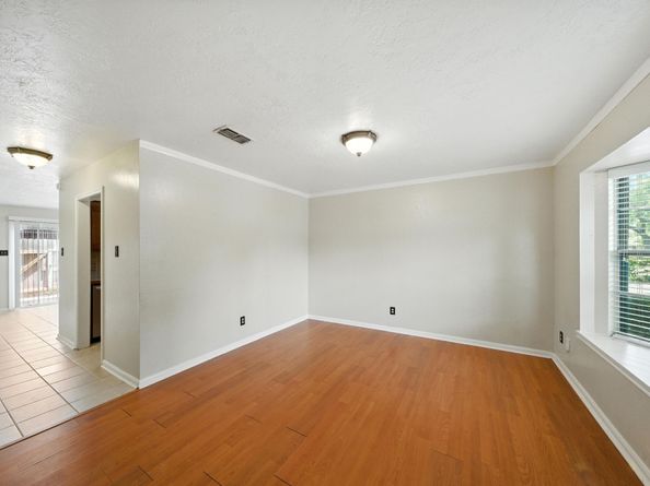 10666 Hazelhurst Drive 22, Houston TX 77043