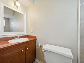 10666 Hazelhurst Drive 22, Houston TX 77043
