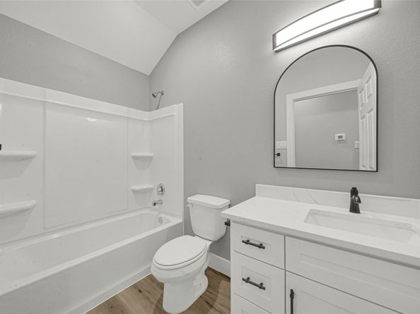 5733 Howell Street, Houston TX 77032