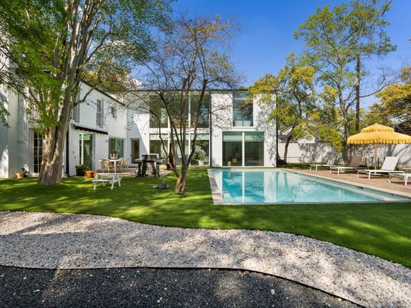 2207 Stanmore Drive, Houston TX 77019