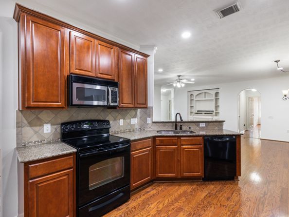 11 Trafalgar Place, Conroe TX 77384