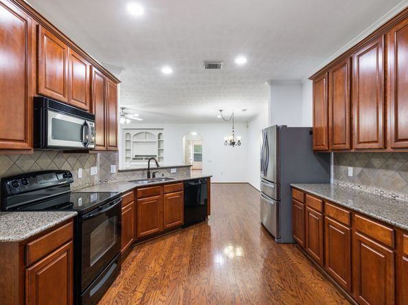 11 Trafalgar Place, Conroe TX 77384