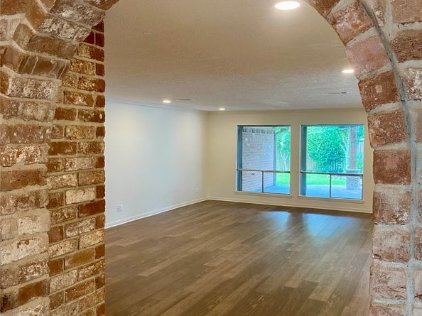 2203 Rolling Meadows Drive, Houston TX 77339