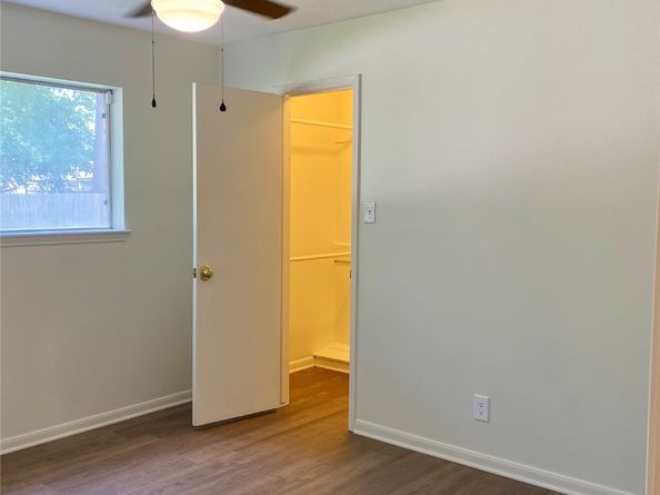 2203 Rolling Meadows Drive, Houston TX 77339