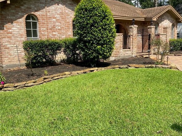 2203 Rolling Meadows Drive, Houston TX 77339