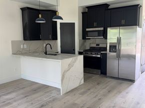 4605 Siegel Street A/B, Houston TX 77009