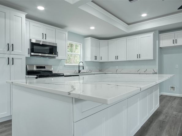 5727 Thrush Drive, Houston TX 77033