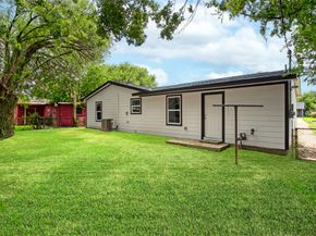 5727 Thrush Drive, Houston TX 77033