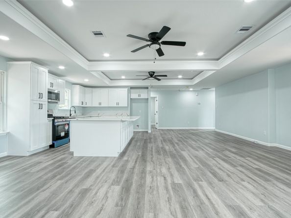 5727 Thrush Drive, Houston TX 77033