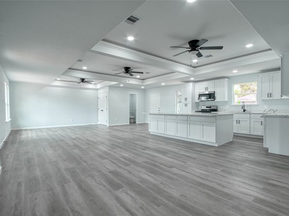 5727 Thrush Drive, Houston TX 77033