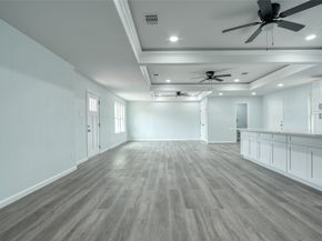 5727 Thrush Drive, Houston TX 77033