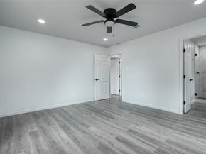 5727 Thrush Drive, Houston TX 77033