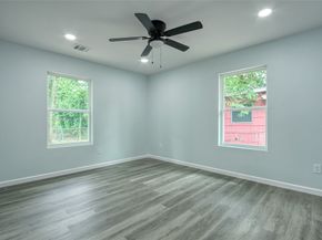 5727 Thrush Drive, Houston TX 77033