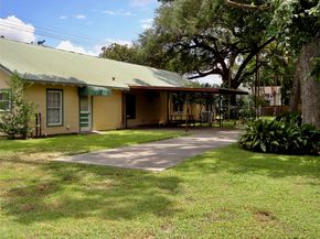 400 N ELM Street, Tomball TX 77375