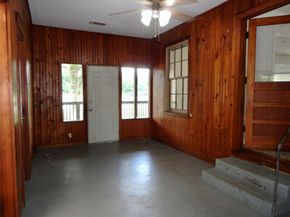 400 N ELM Street, Tomball TX 77375