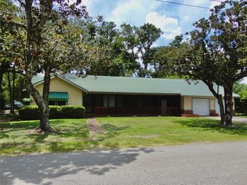 400 N ELM Street