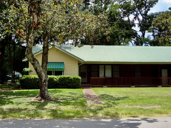 400 N ELM Street, Tomball TX 77375