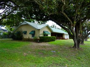 400 N ELM Street, Tomball TX 77375