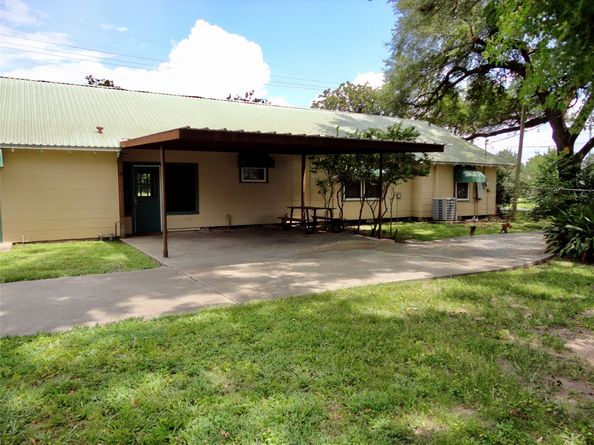 400 N ELM Street, Tomball TX 77375