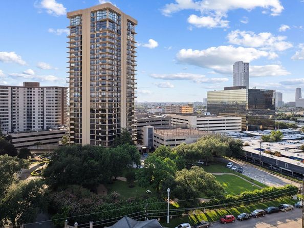 3350 Mccue Road 904, Houston TX 77056