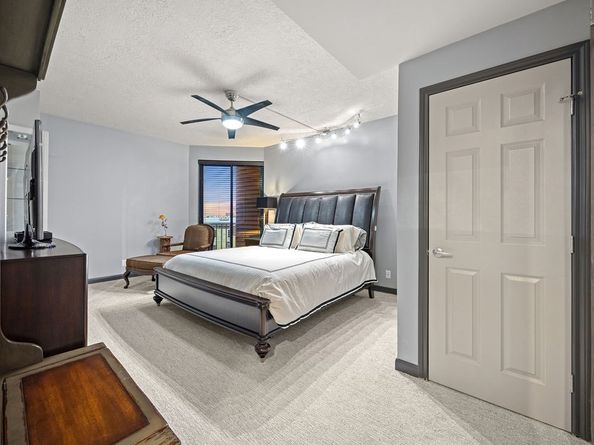3350 Mccue Road 904, Houston TX 77056