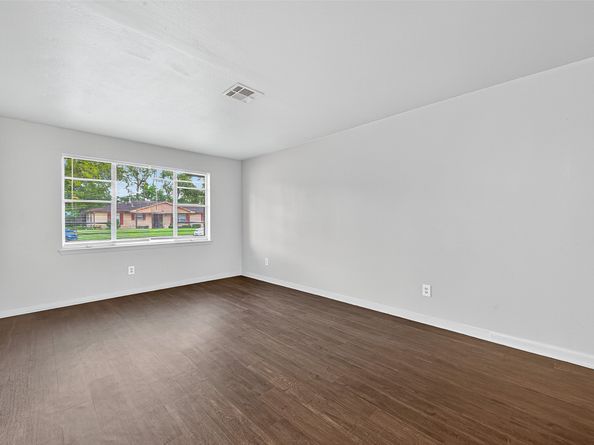 2606 Garapan Street, Houston TX 77091
