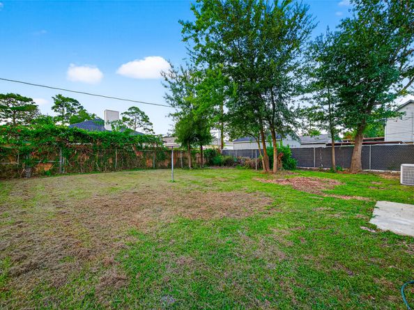 2606 Garapan Street, Houston TX 77091