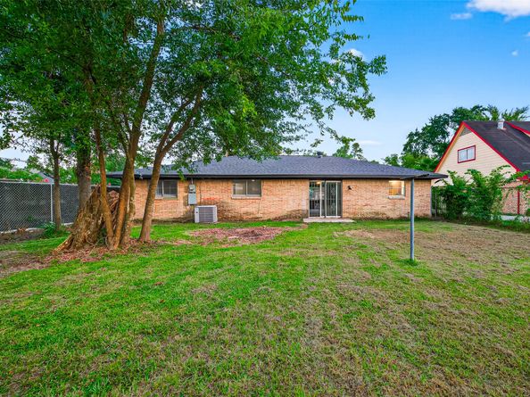 2606 Garapan Street, Houston TX 77091