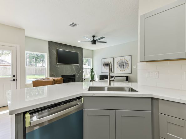 7719 Woodlett Court, Houston TX 77095